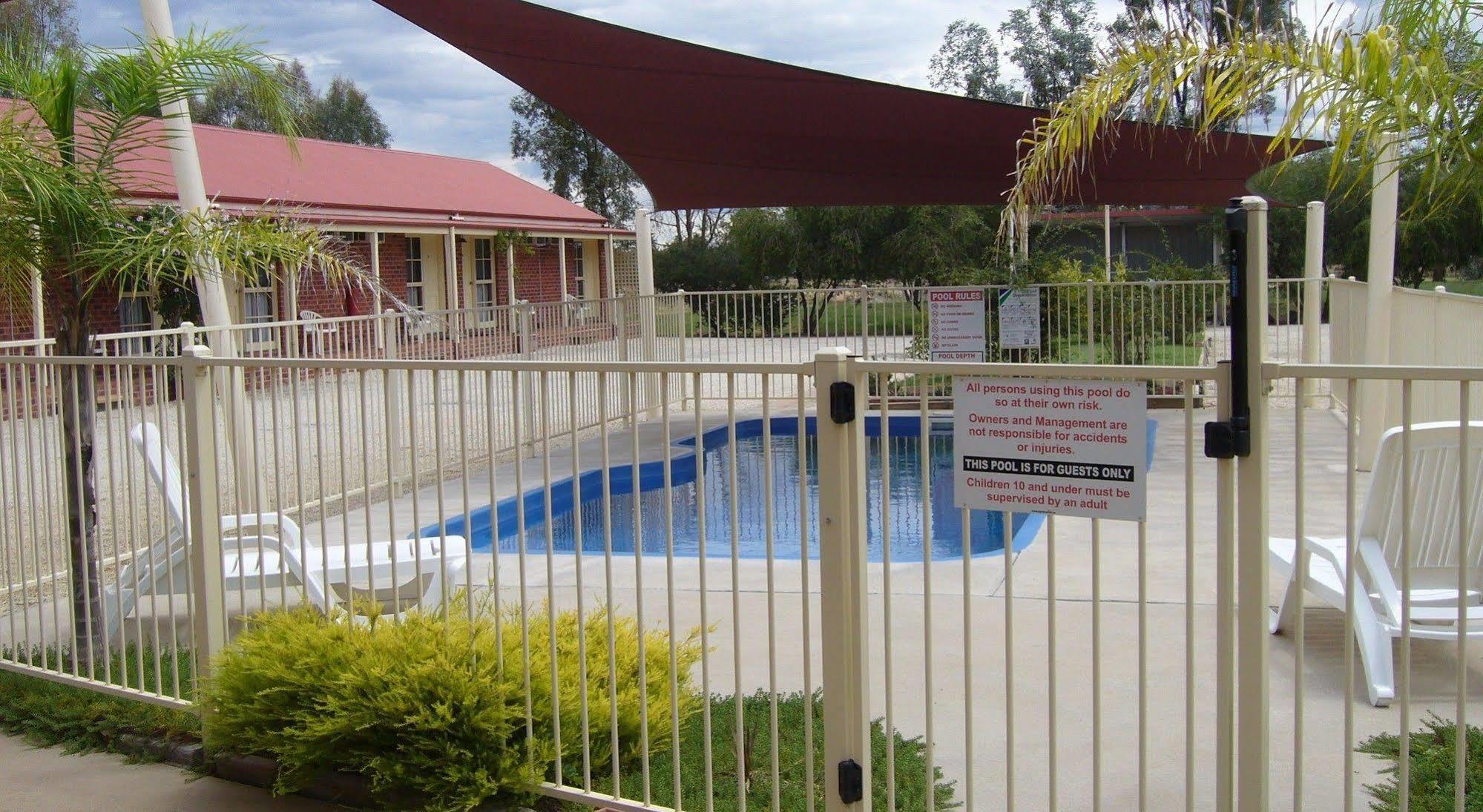 Lydoun Motel Chiltern Exterior photo