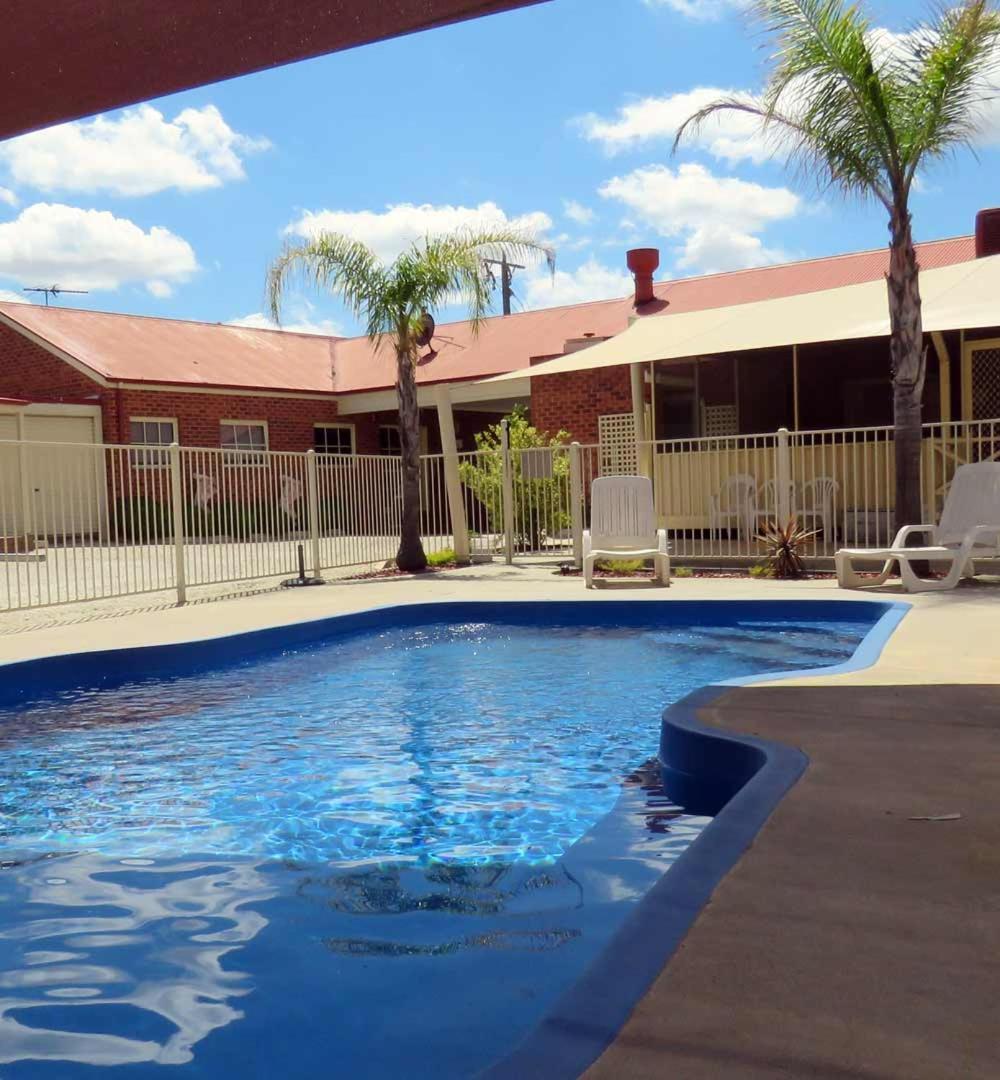 Lydoun Motel Chiltern Exterior photo